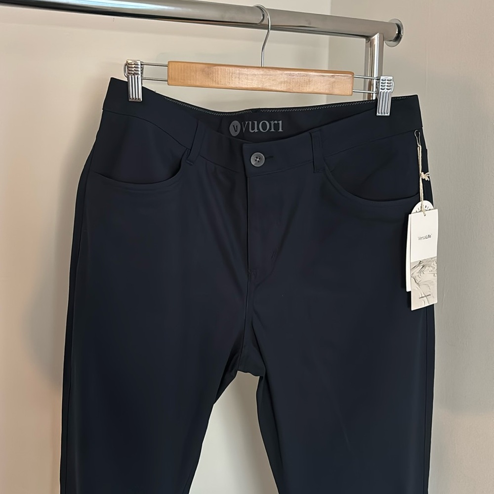 NWT Vuori men’s meta pants